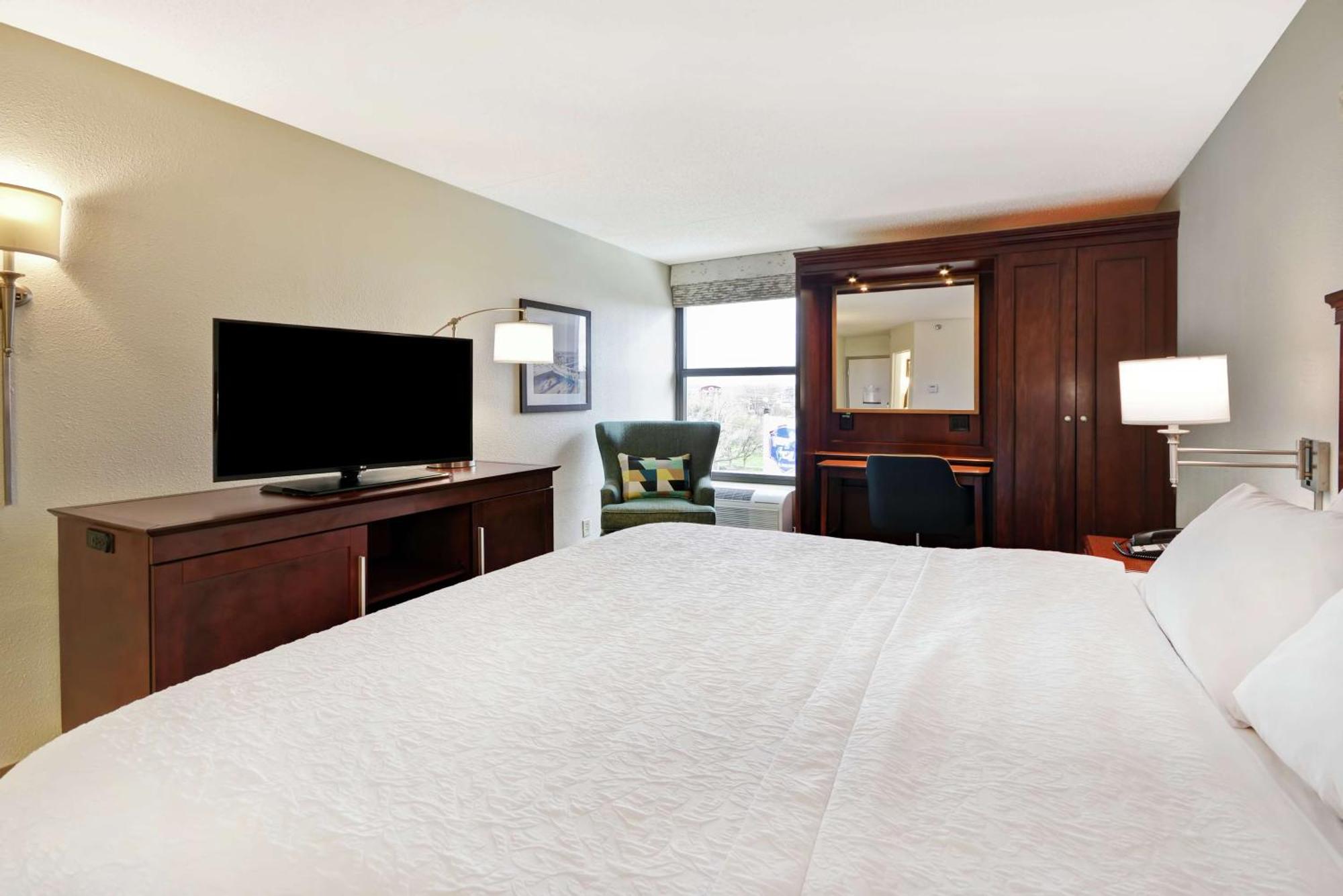 Hampton Inn Detroit Madison Heights South Troy Buitenkant foto
