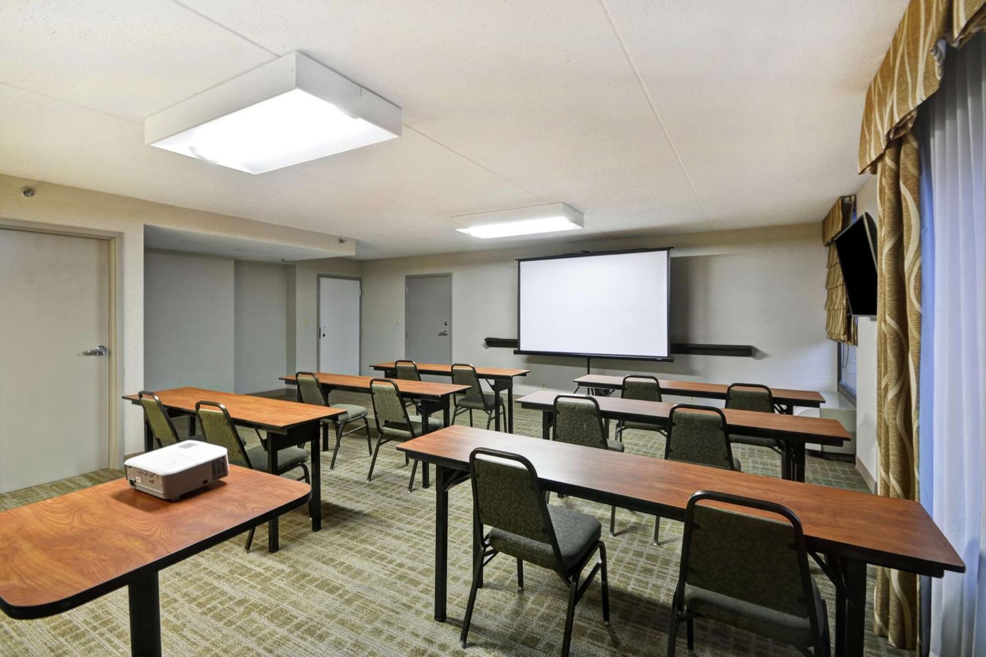 Hampton Inn Detroit Madison Heights South Troy Buitenkant foto