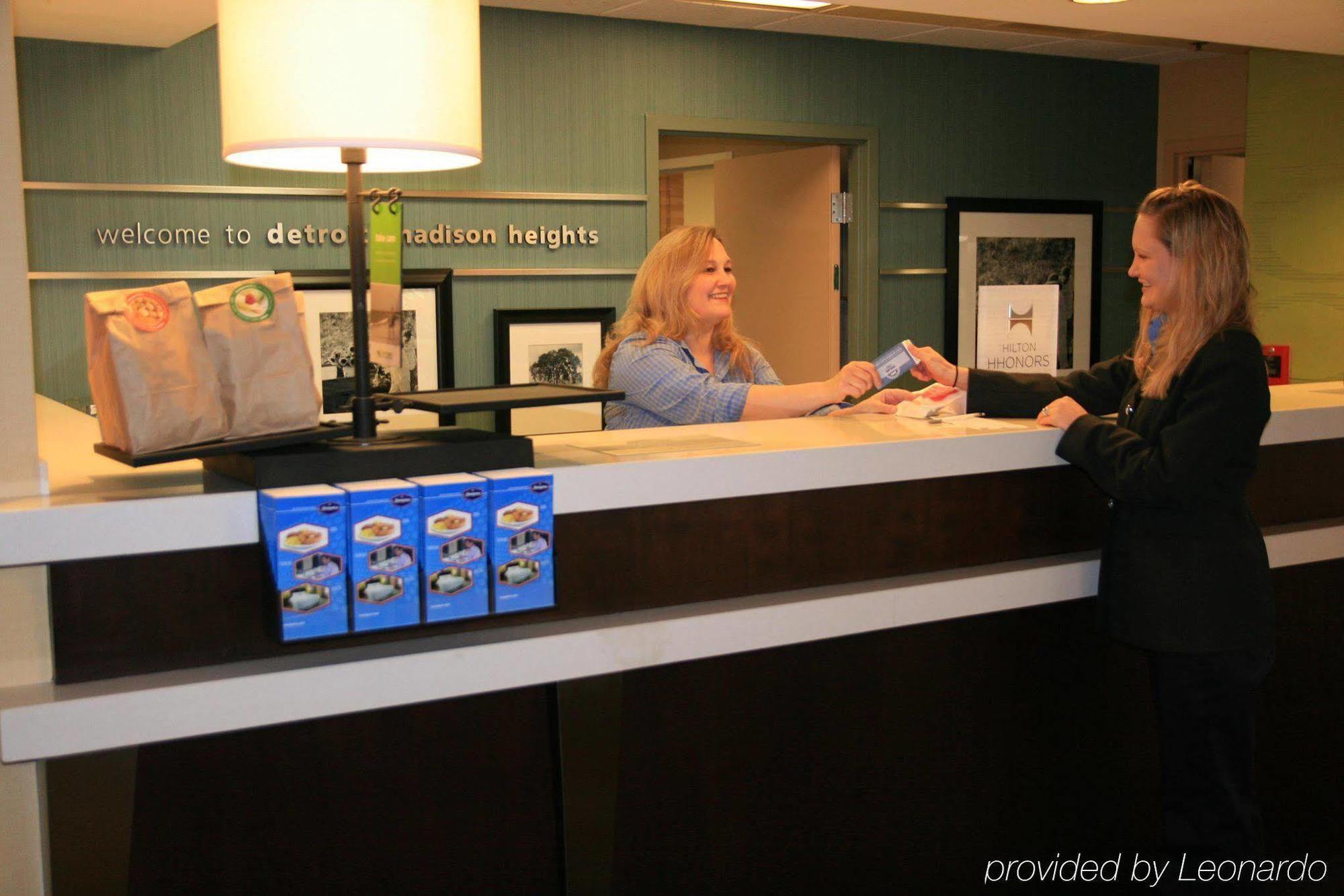 Hampton Inn Detroit Madison Heights South Troy Buitenkant foto